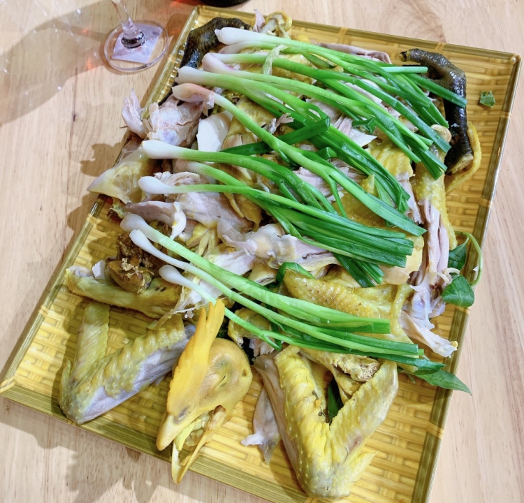 Gà Tre Thả Lang 